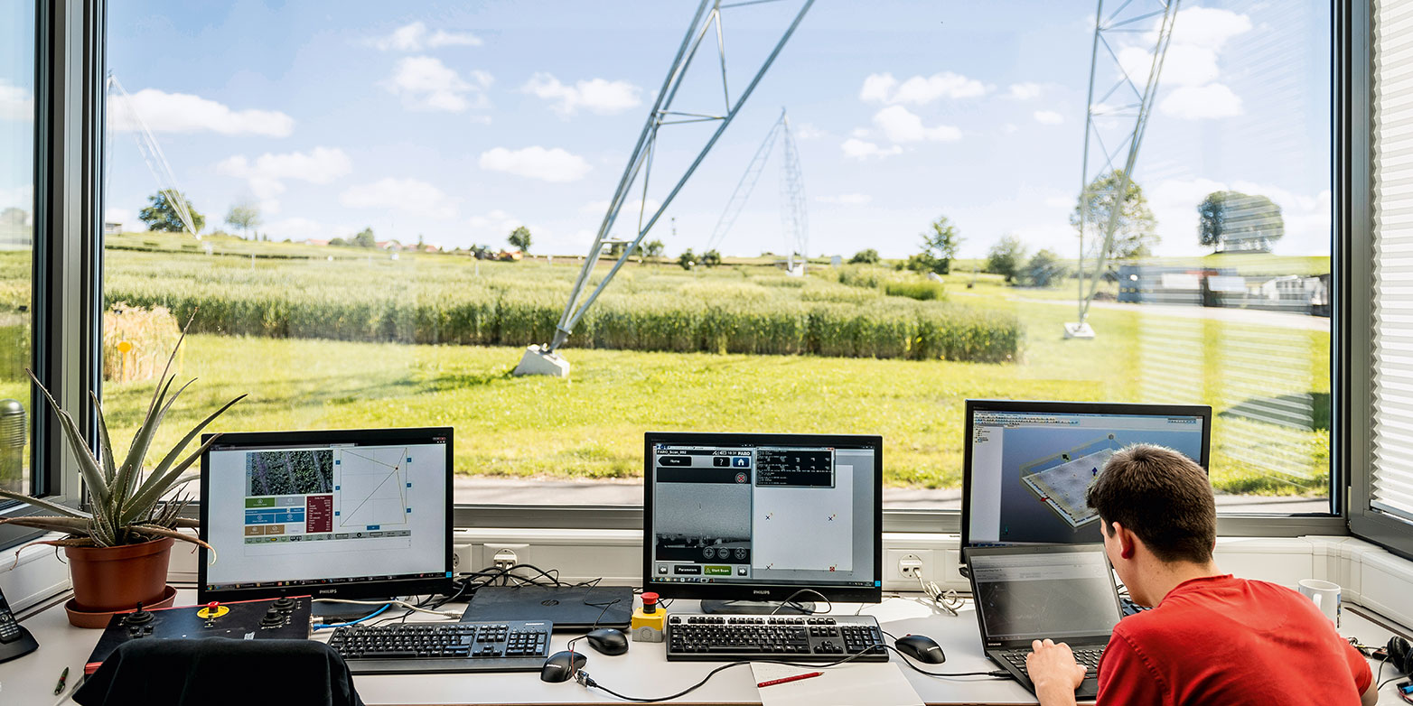 Enlarged view: The field in view: The field phenotyping facility at ETH Zurich can be used to study crop plants. (Photo: ETH Zurich / Daniel Winkler)