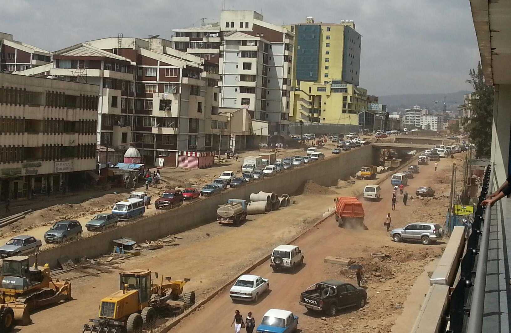Vergrösserte Ansicht: Strasse in Addis Abeba