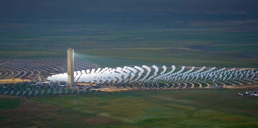 Vergrösserte Ansicht: Solarkraftwerk in Spanien