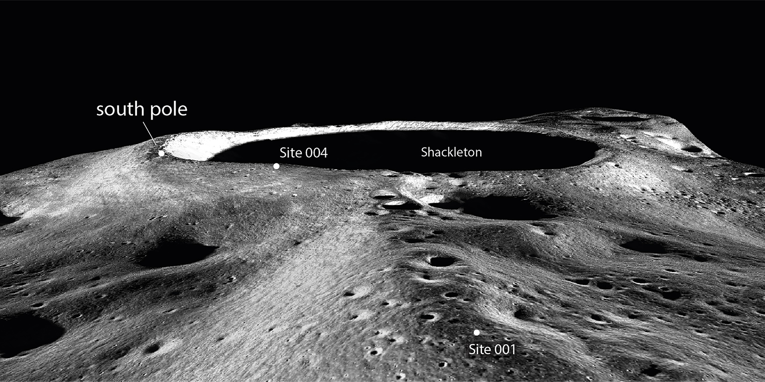 Schrägansicht des Mondsüdpols und der potenziellen Artemis-Landeplätze 001 und 004