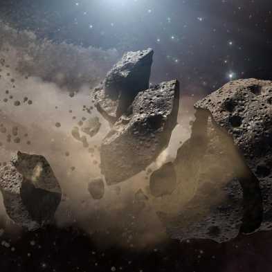 Zerbrechender Asteroid im All, aus dem Staub qualmt