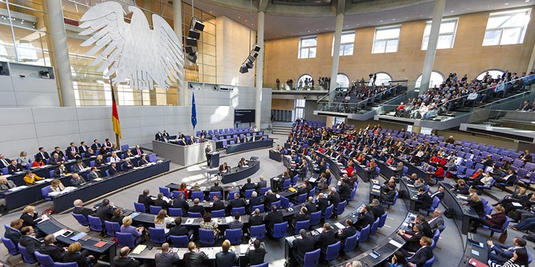 Enlarged view: German Bundestag (parliament). (Photo: Deutscher Bundestag/Thomas Trutschel, photothek.net)