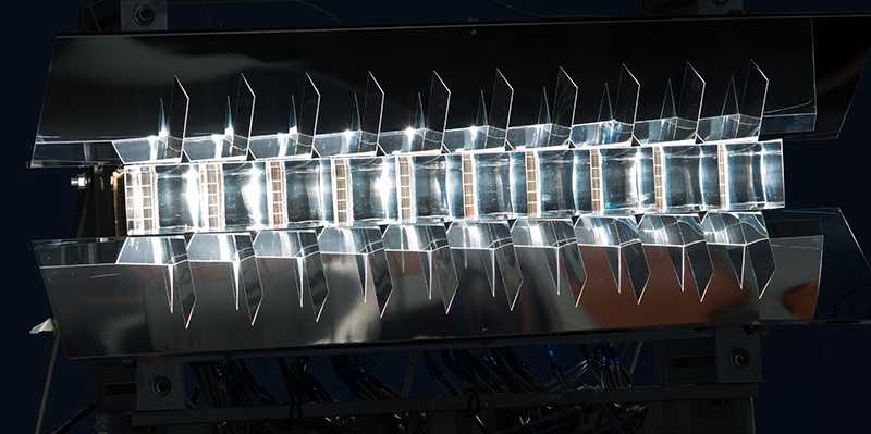 Enlarged view: Full-scale prototype testing: concentrated sunlight impinges on an array of ten secondary concentrators which further focus the light onto high-efficiency solar cells. (Photo: Airlight Energy)