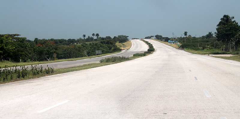 Enlarged view: Cuban highway