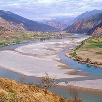First bend of Yangtze river. Photo: Wikimedia Commons