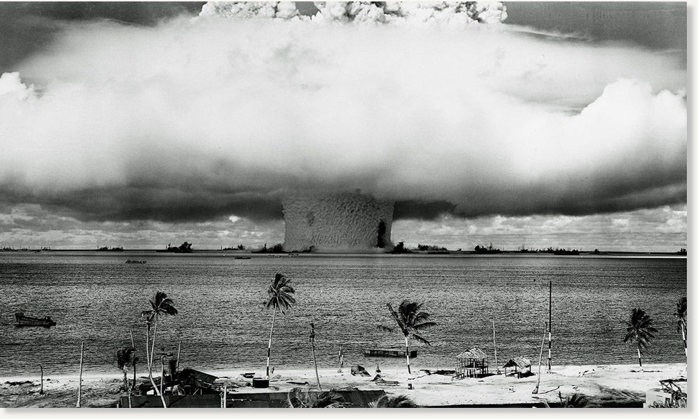 Enlarged view: Underwater nuclear test 