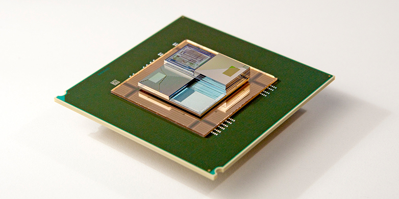 Three-dimensional chip stacks could be used in computers in the future. Integrated microscale flow batteries could both power and cool them. (Image: Courtesy IBM Research Zurich)