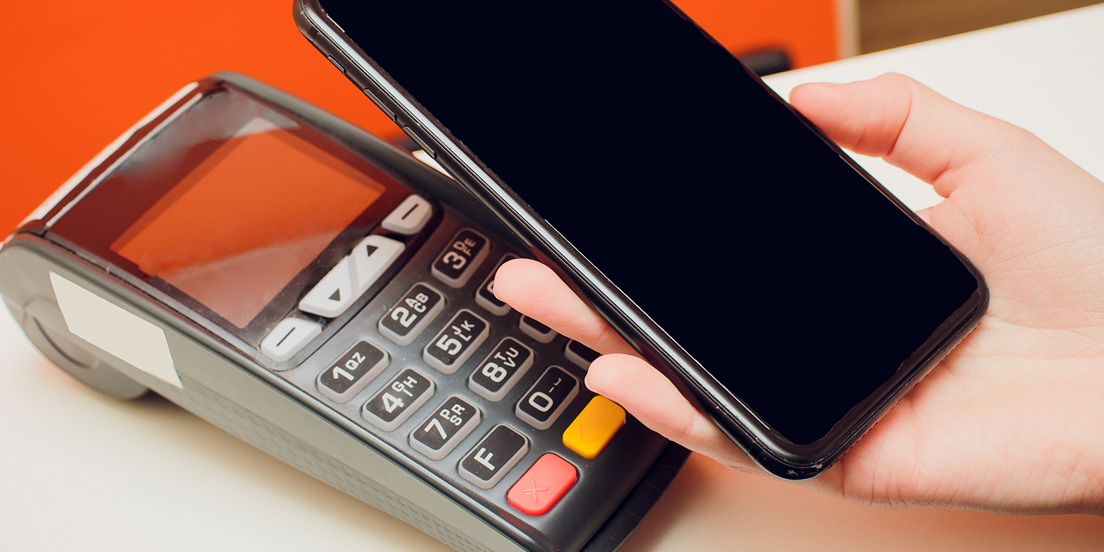 Larger amounts can only be debited from credit cards with a PIN code. But with some cards this protection can be circumvented. (Picture: Shutterstock)