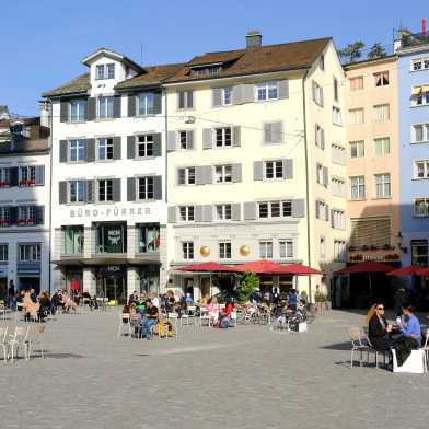 Münsterhof with chairs in summer
