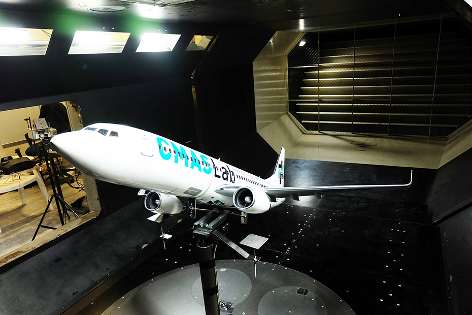 Enlarged view: Mounted test object in the wind tunnel